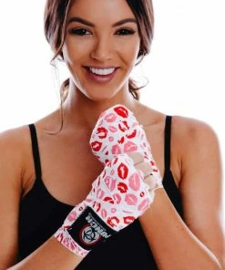 BOXING / MUAY THAI / MMA PUNCH Womens 3M Stretch Hand Wraps Lip Art Boxing / MMA