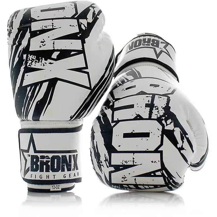PUNCH Bronx Boxing Combo Pack Set 12oz Boxing Gloves + Focus Pads 4 PUNCH Bronx Boxing Combo Pack Set 12oz Boxing Gloves + Focus Pads