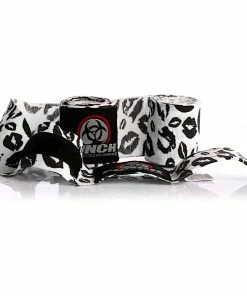 BOXING / MUAY THAI / MMA PUNCH Womens 3M Stretch Hand Wraps Lip Art Boxing / MMA