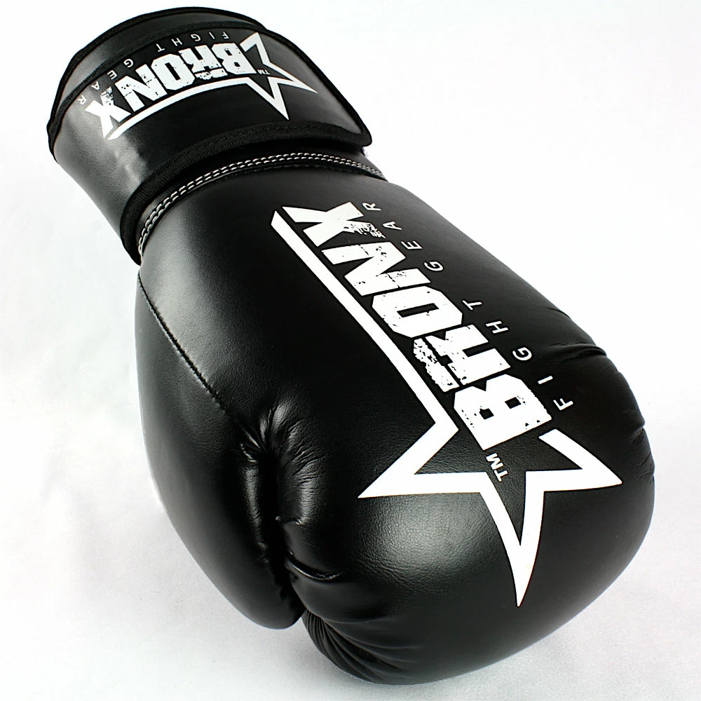 PUNCH BRONX ENDURANCE PACK 12oz Boxing Gloves + Focus Pads 7 PUNCH BRONX ENDURANCE PACK 12oz Boxing Gloves + Focus Pads