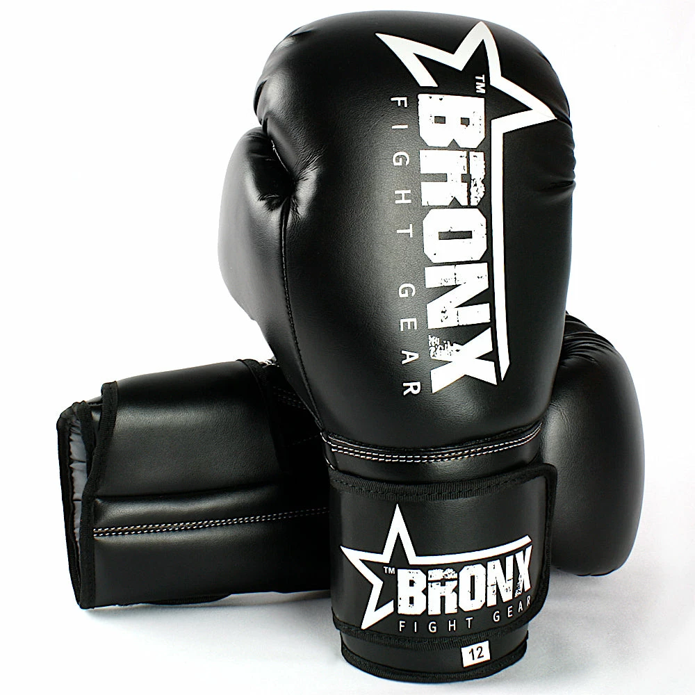 PUNCH BRONX ENDURANCE PACK 12oz Boxing Gloves + Focus Pads 4 PUNCH BRONX ENDURANCE PACK 12oz Boxing Gloves + Focus Pads