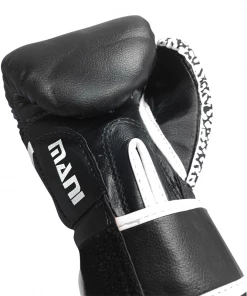 Mani Kids Junior Childrens 6oz Boxing Gloves Sparring/Training - Black & White BOXING / MUAY THAI / MMA 11 Mani Kids Junior Childrens 6oz Boxing Gloves Sparring/Training - Black & White BOXING / MUAY THAI / MMA